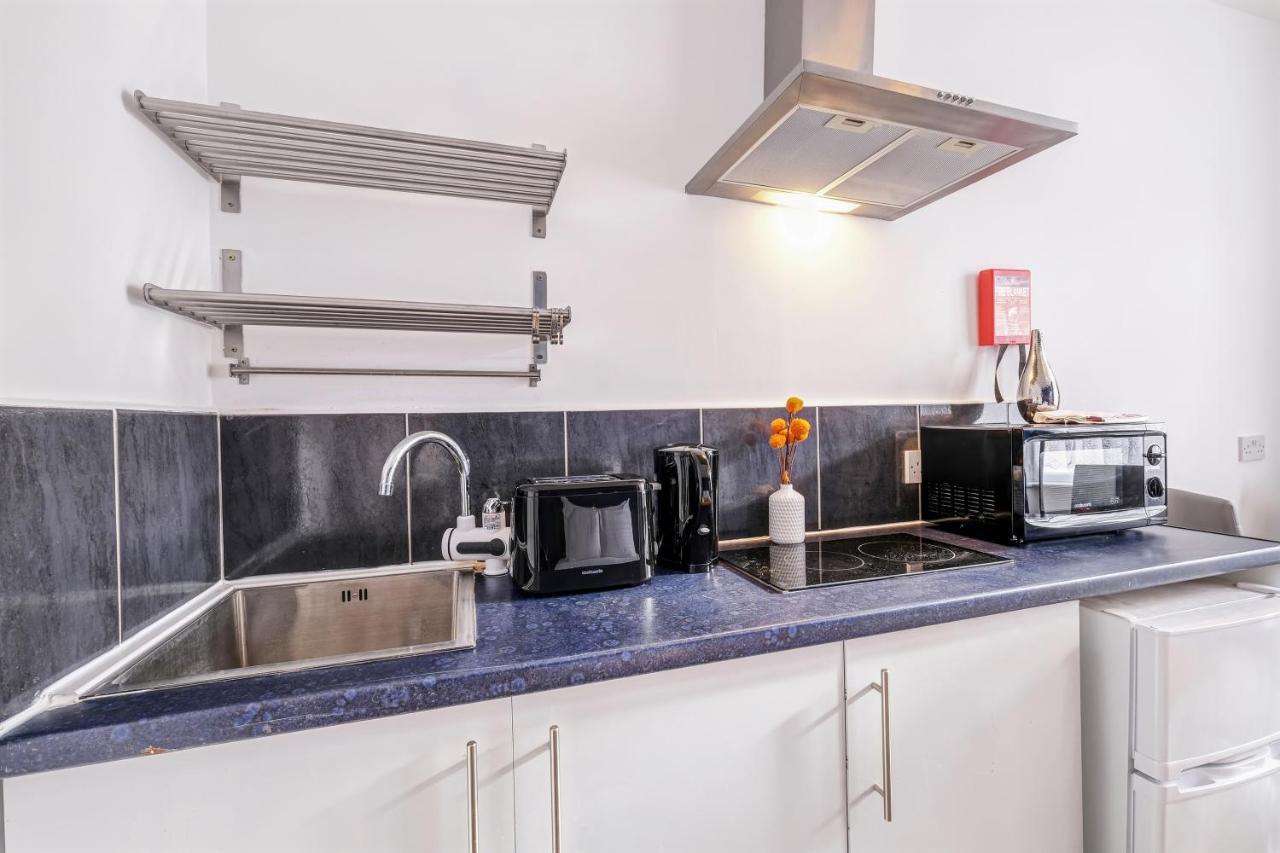 Fernbank Rooms Sudbury Hill, Harrow, Self-Contained Studios With En-Suite Harrow on the Hill Exterior foto