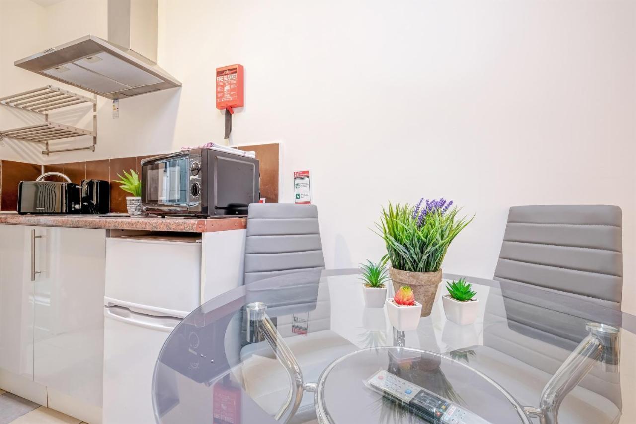 Fernbank Rooms Sudbury Hill, Harrow, Self-Contained Studios With En-Suite Harrow on the Hill Exterior foto