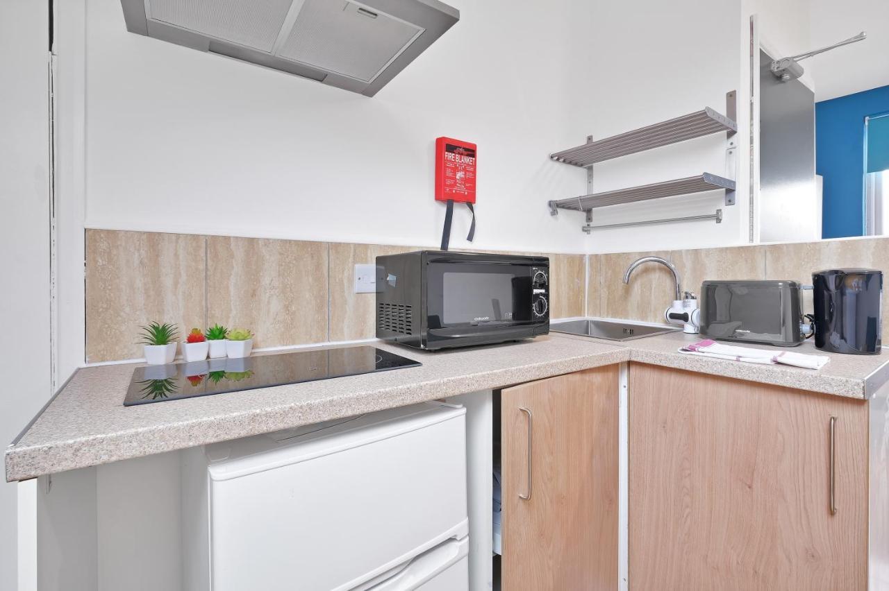 Fernbank Rooms Sudbury Hill, Harrow, Self-Contained Studios With En-Suite Harrow on the Hill Exterior foto